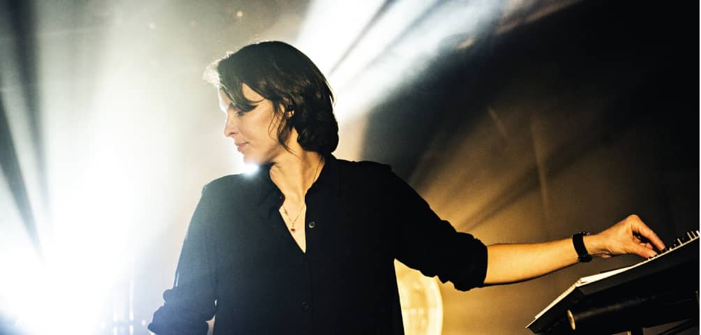 CHLOÉ ENDLESS REVISIONS LIVE