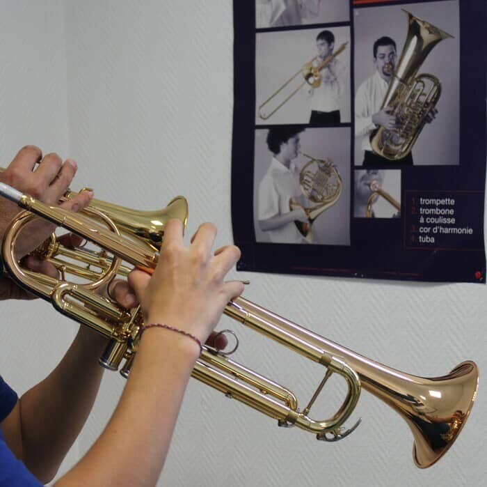 Concert de trompettes par les élèves