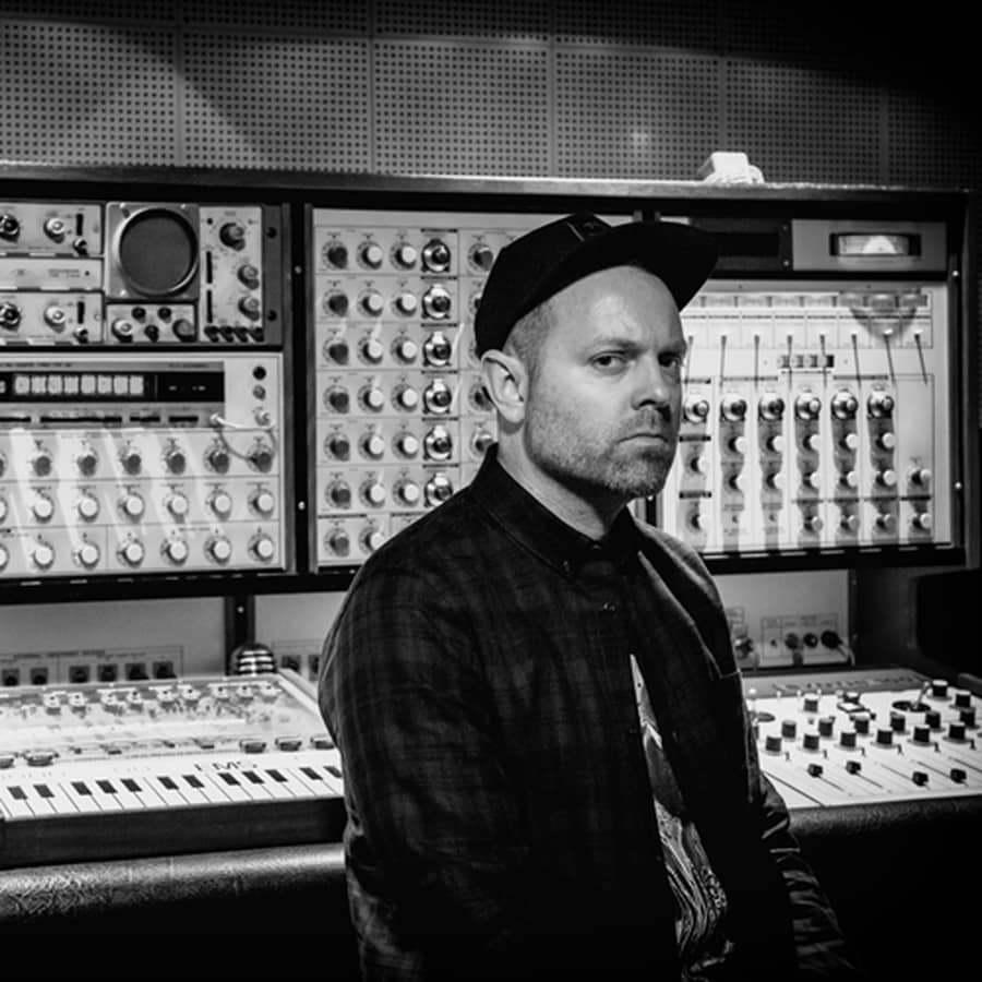 DJ SHADOW