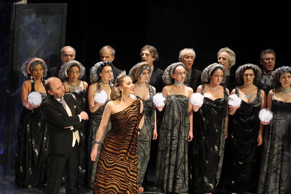 LA TRAVIATA