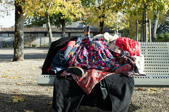 LES ABSENTS • Compagnie l’Aurore