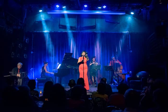 Maria Dolores y Amapola Quartet