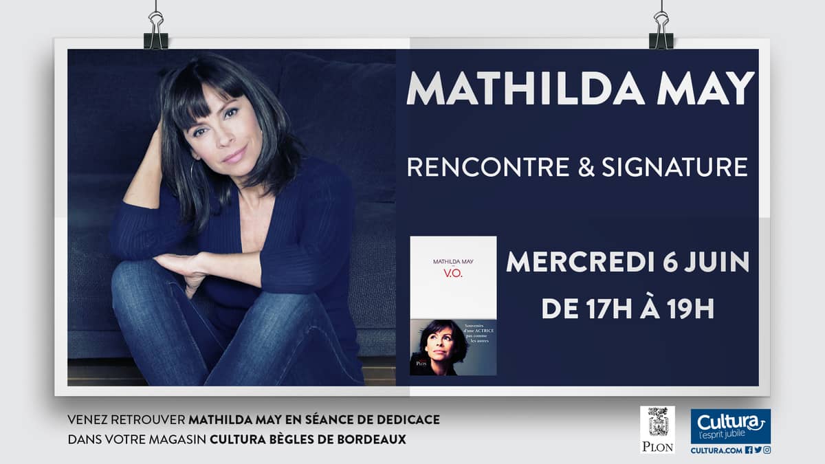 Mathilda May en séance dédicace