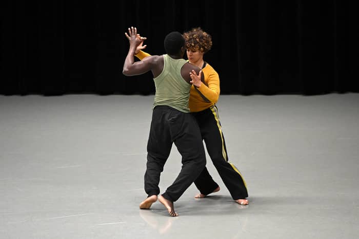 Monsieur vs ou += Madame