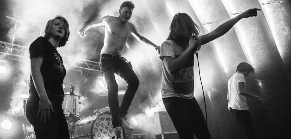 POGO CAR CRASH CONTROL + PISCINE + DONE