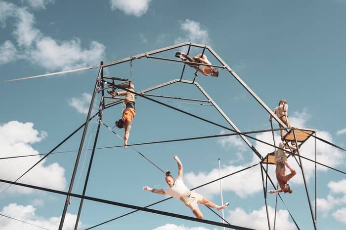 VIS DANS LE VIDE • Compagnie Crazy R