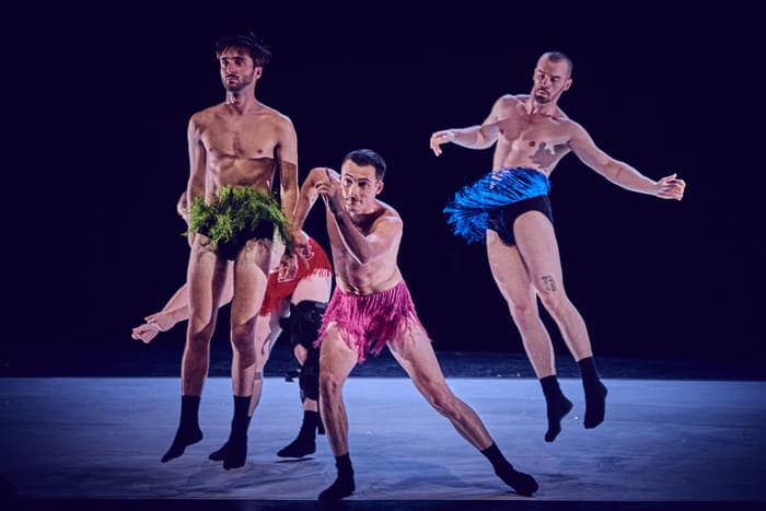 A4 (COMME LAFEUILLE) - COMPAGNIE CHICOS MAMBO