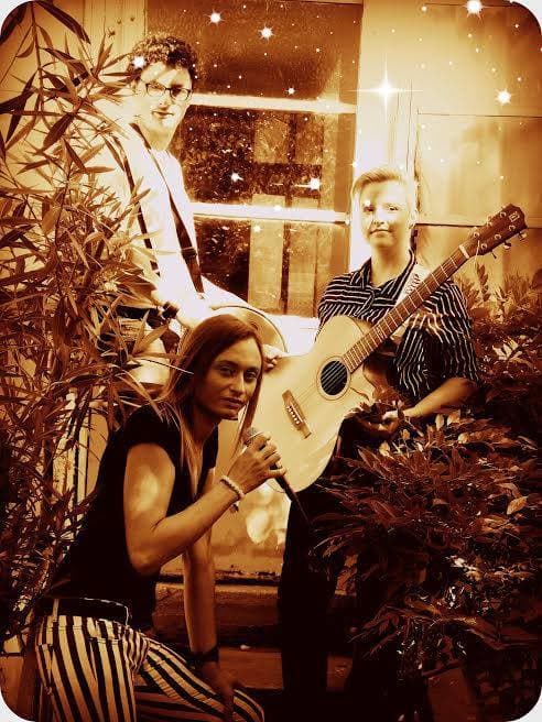 Acoustic freaks