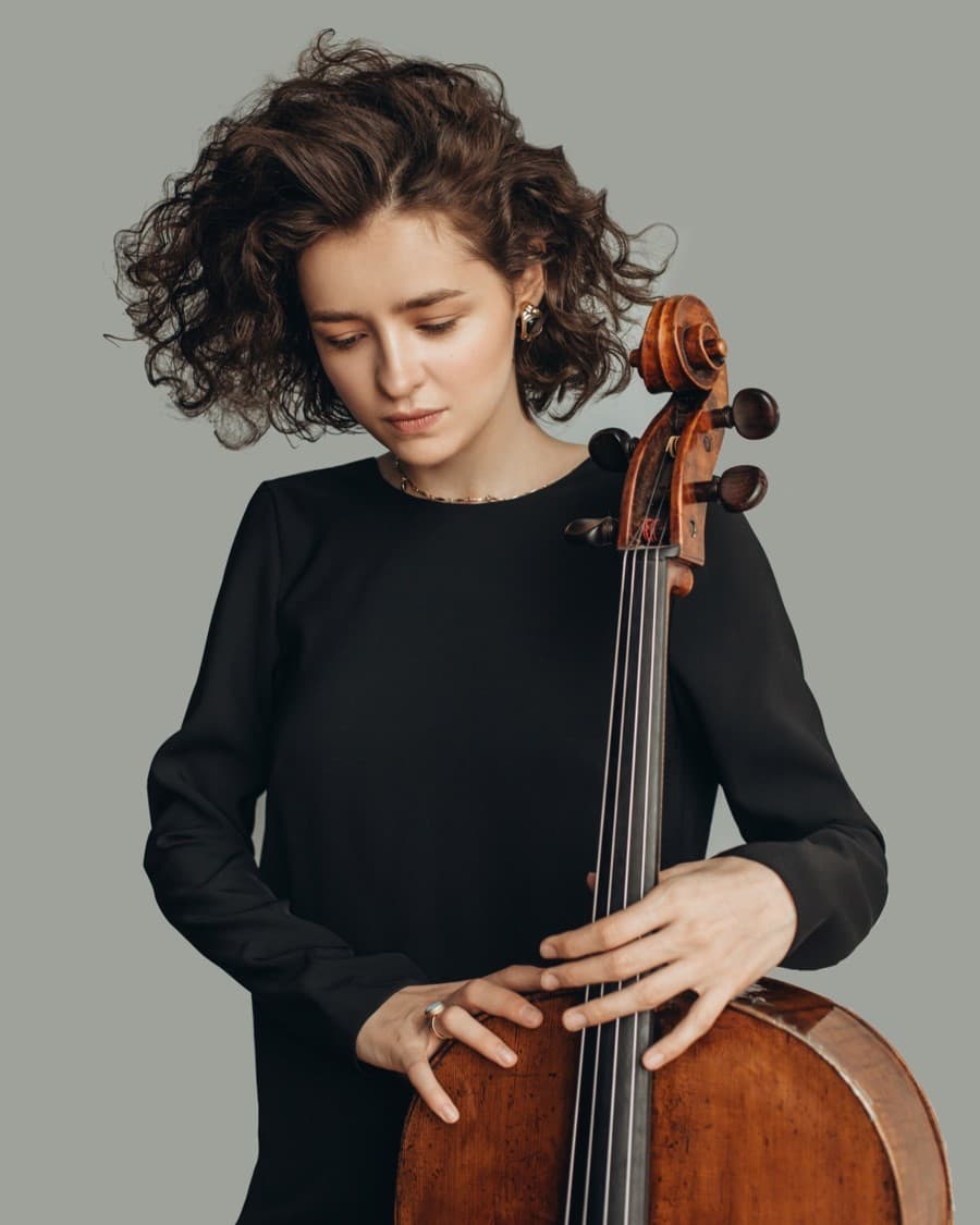 ANASTASIA KOBEKINA