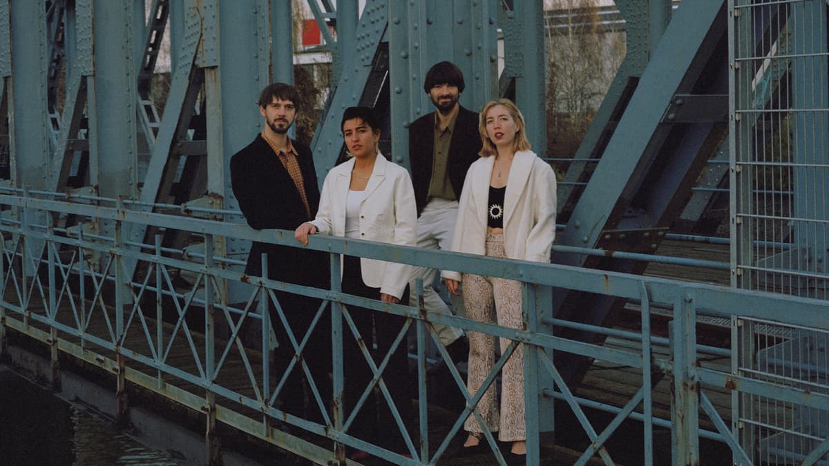 DERYA YILDIRIM & GRUP ŞiMŞEK