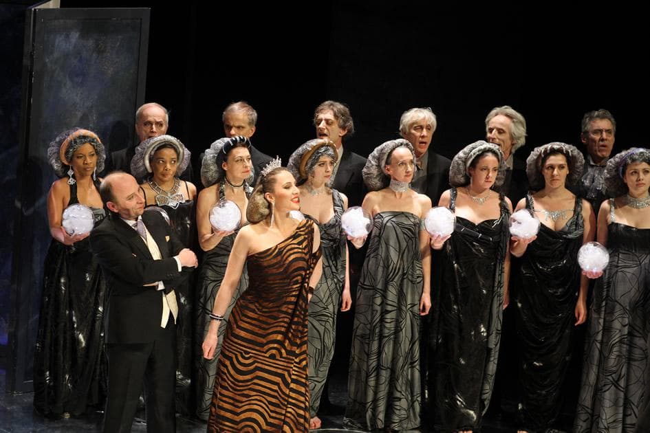 LA TRAVIATA