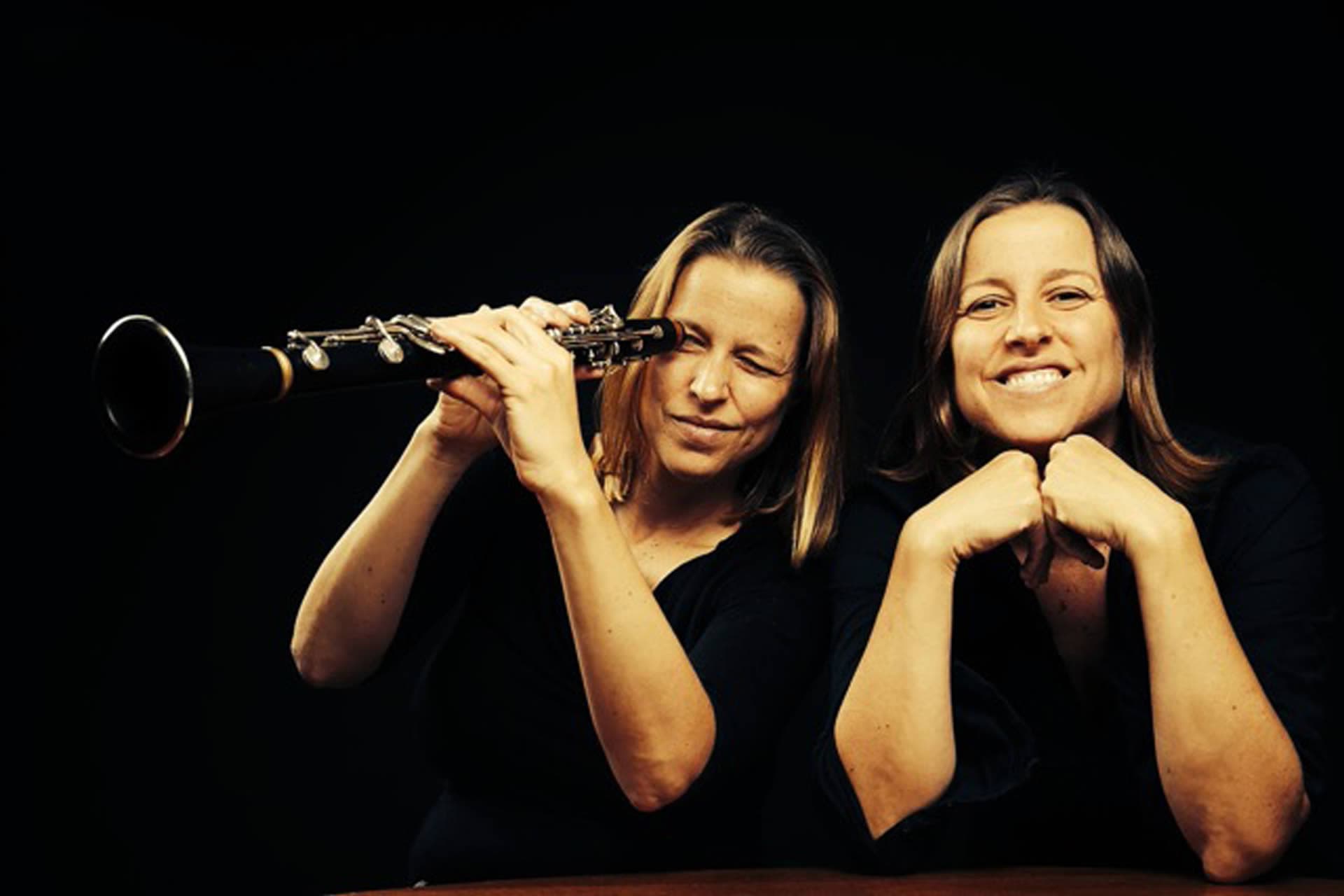 Las Hermanas Caronni + Edmond Bilal Band