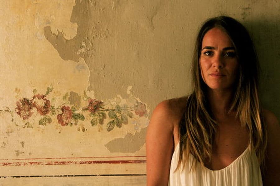Las Hermanas Caronni / Gisela João