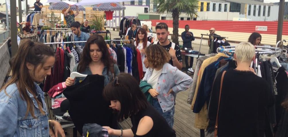 LE VESTIAIRE : VIDE DRESSING & VINYLES