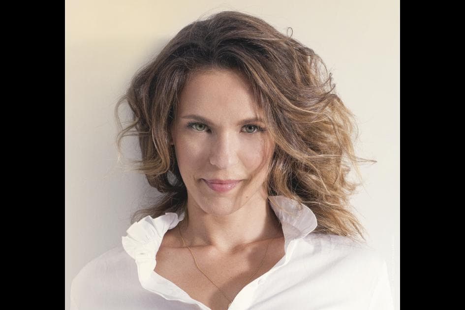 LORIE PESTER