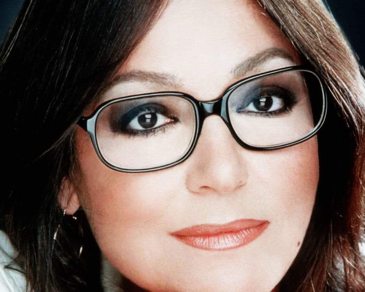 Nana Mouskouri