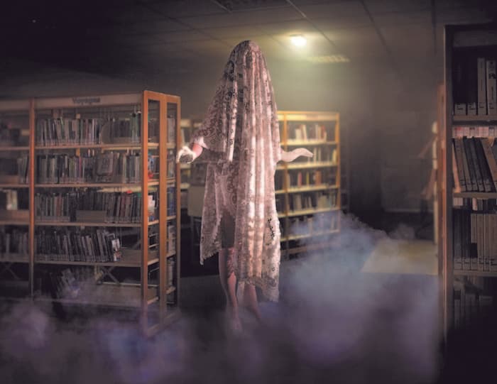 Virginia à la bibliothèque