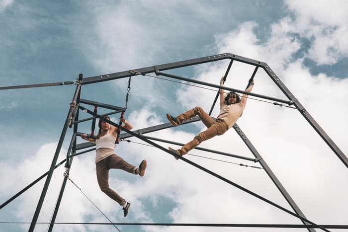 VIS DANS LE VIDE • Compagnie Crazy R