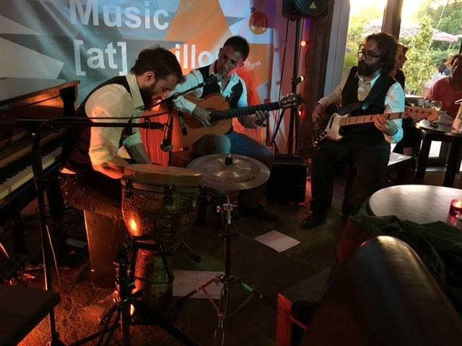Calle Las Minas Trio