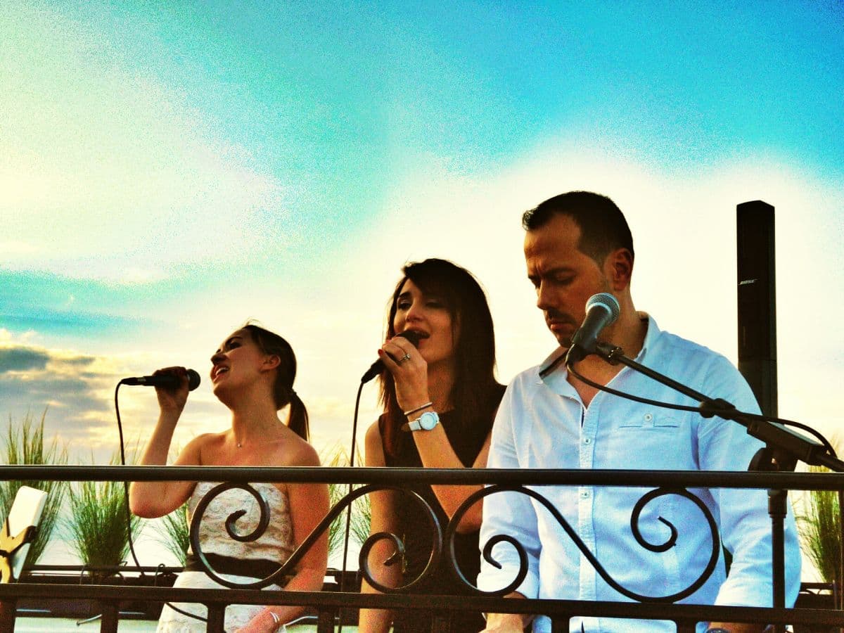 Concert au rooftop bar 'Night Beach' du Grand Hôtel de Bordeaux