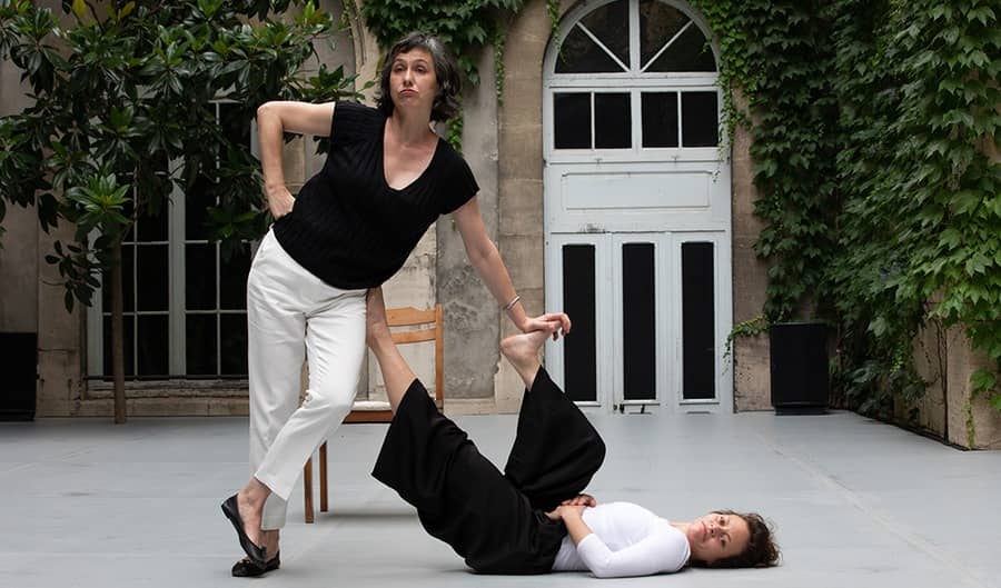 DE L’UNE À L’HÔTE - Violaine Schwartz, Victoria Belén et Pierre Baux