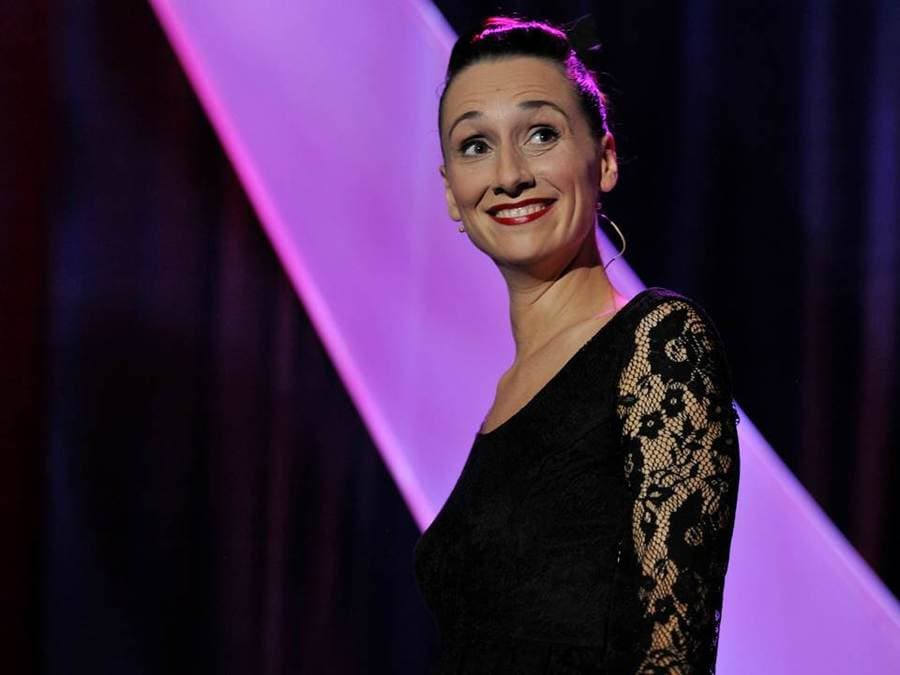 Festival Les Culottées de l'humour : ANNE-SOPHIE GIRARD fait sa crâneuse