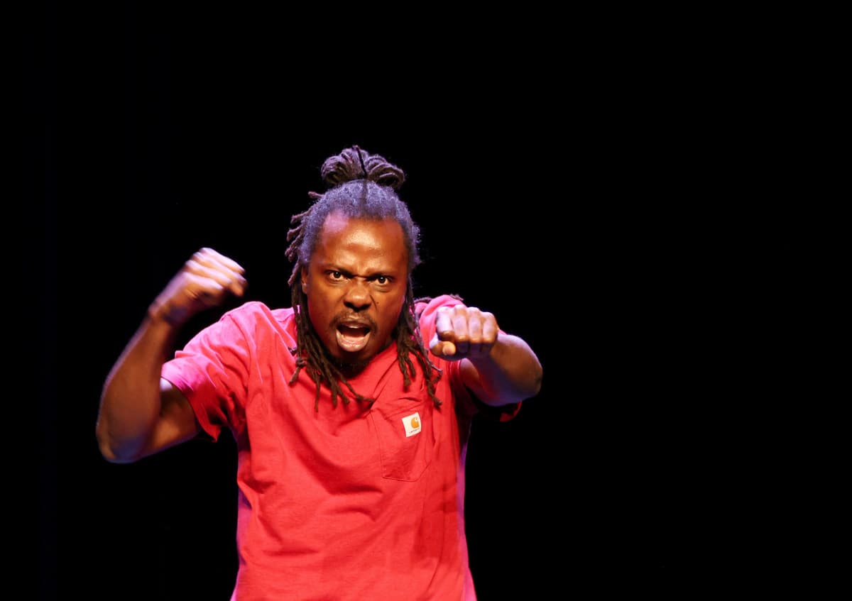 Hip-Hop Nakupenda, Un solo d’Yves Mwamba – Compagnie par Terre/ Anne Nguyen