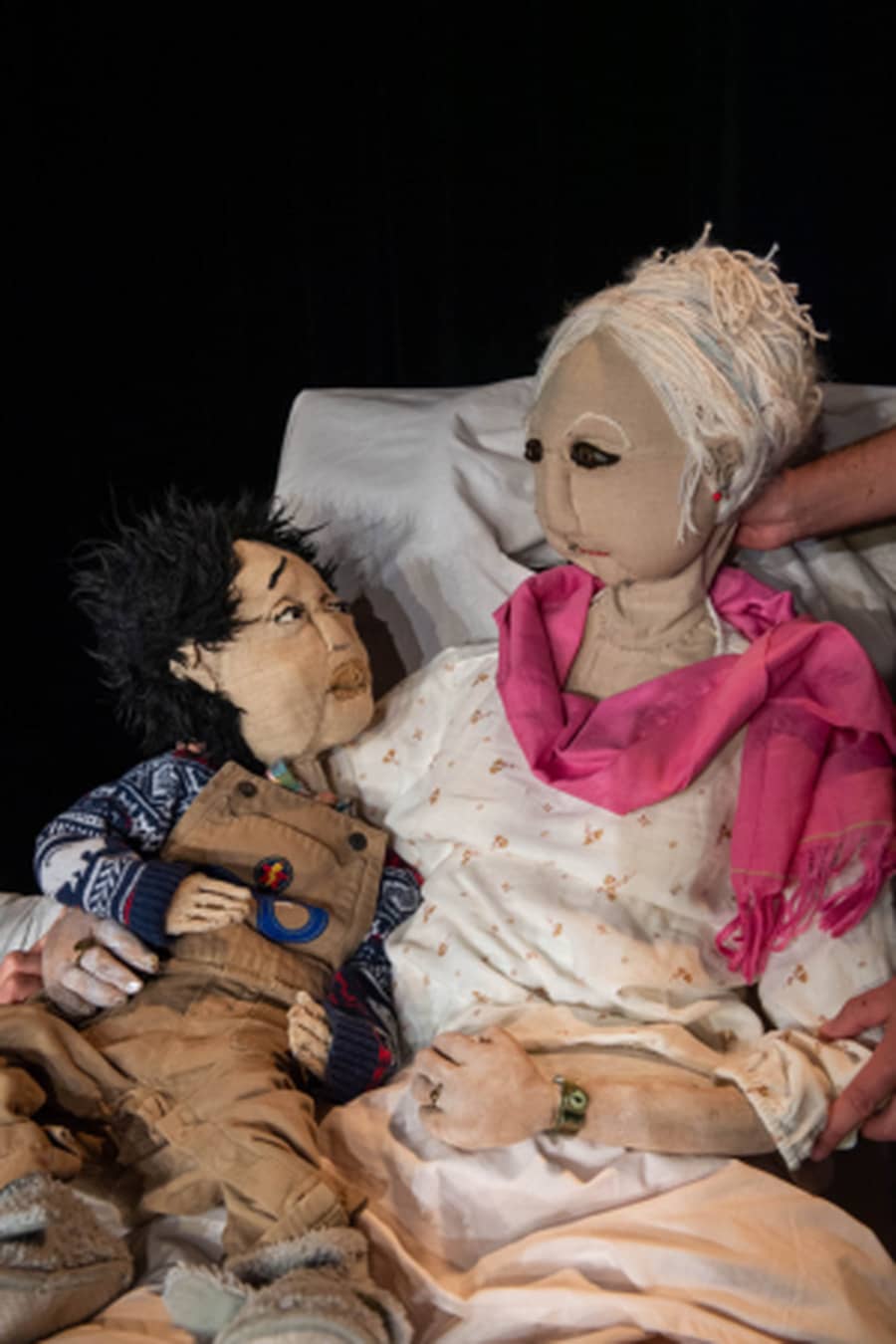 Malis, la vieille femme et la joie