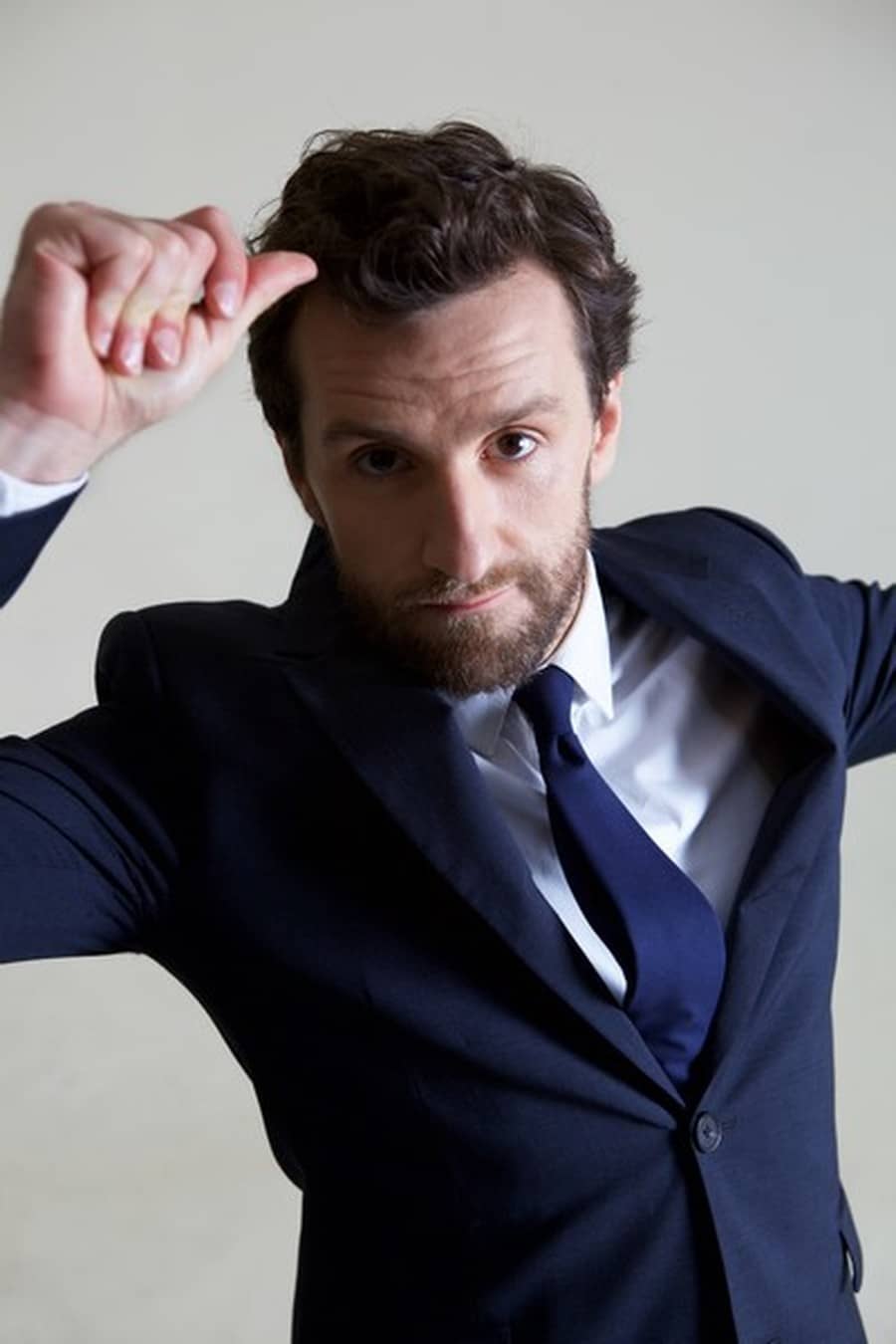 PABLO MIRA dit des choses contre de l'argent