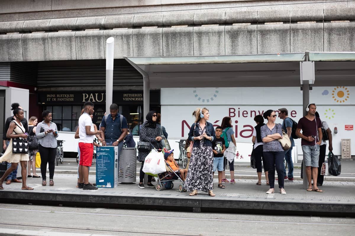 Suite pour transports en commun Mouvement 2 : Les monologues du commun
