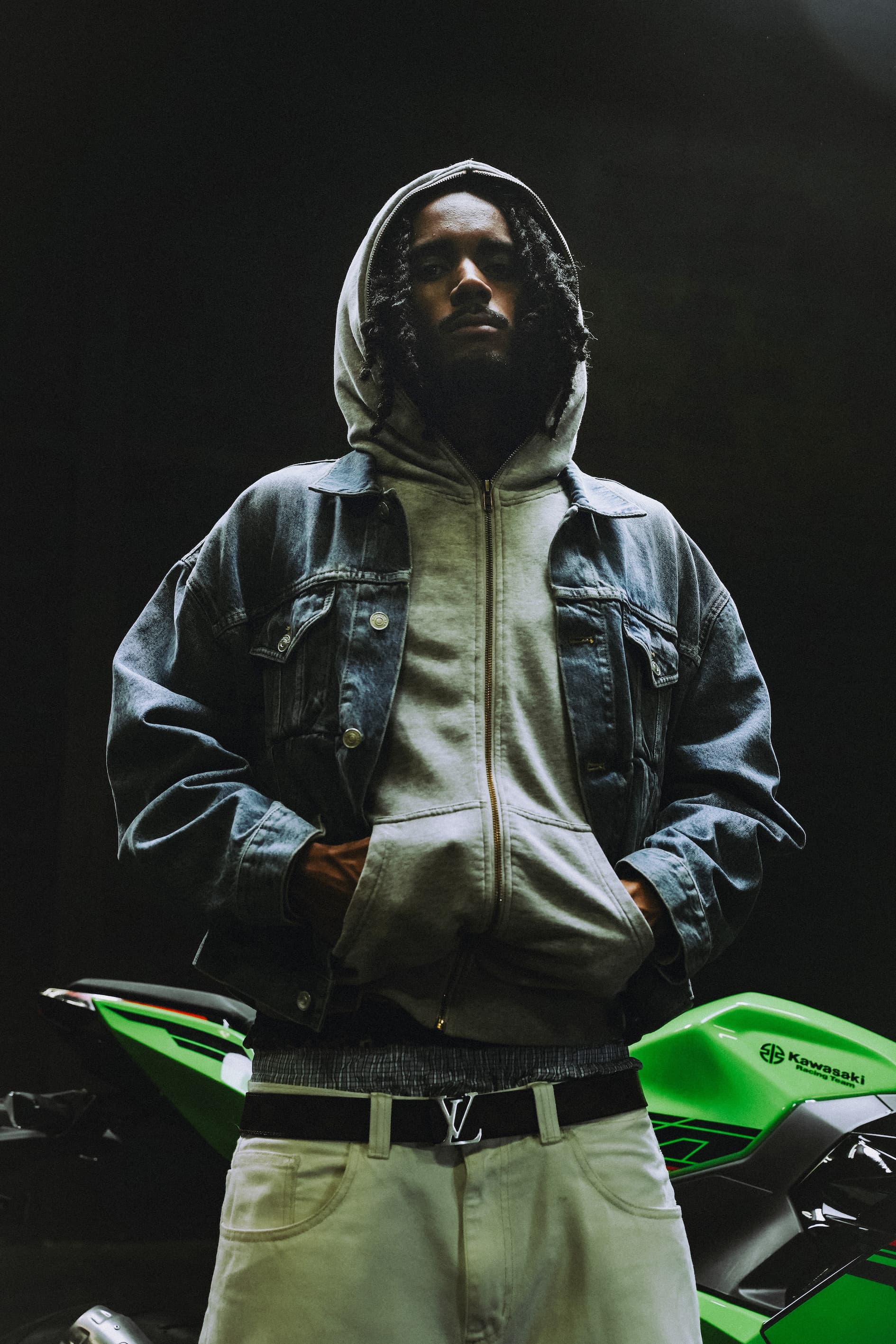 Yvnnis + première partie