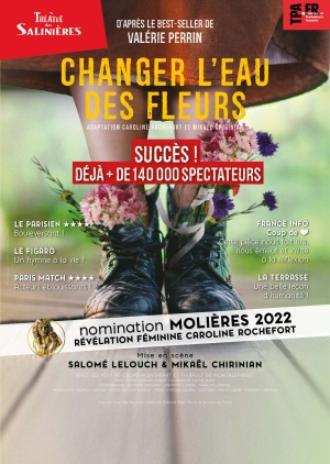 CHANGER L'EAU DES FLEURS