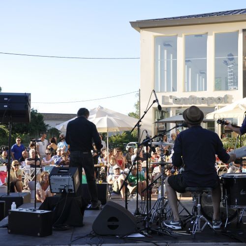 La Pochette Surprise : artistes du festival Le Haillan Chanté